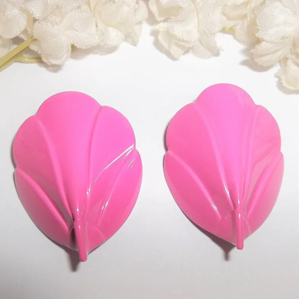 Vintage Pink Earrings Jewelry For Her Girl Woman Retro Style Seashell Shape A311
